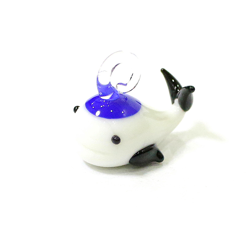 ミニガラス製クジラペンダント かわいい海洋動物チャーム DI - Marine Aquarium Japan のレビューと価格